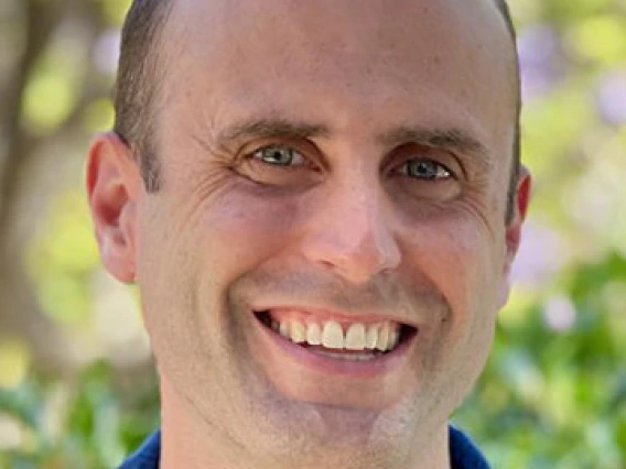 Headshot of Daniel Tamayo